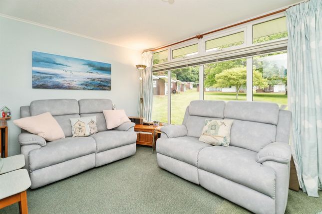 140, Kings Chalet Park, Overstrand Road, Cromer photo 4