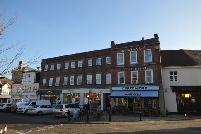 Thumbnail Flat to rent in 1 King William's Gate, The Square, Petersfield, Hampshire