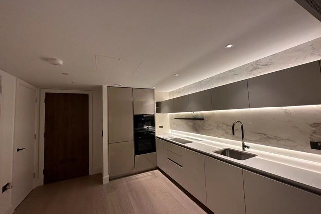28 Cassini Apartments, London photo 2