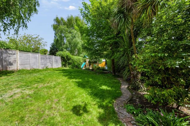 13 Hollands Road, Henfield photo 4