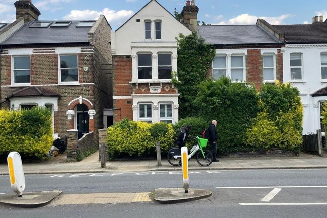 Thumbnail Flat for sale in 319 Earlsfield Road, Wandsworth, London