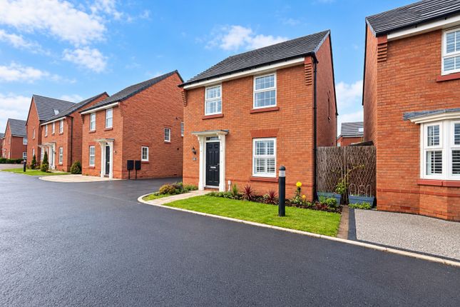 4-bed detached on Woodhouse Close, Southport, £315,000