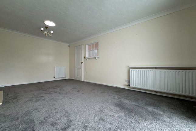 3, Ostler Close, GRANTHAM photo 4