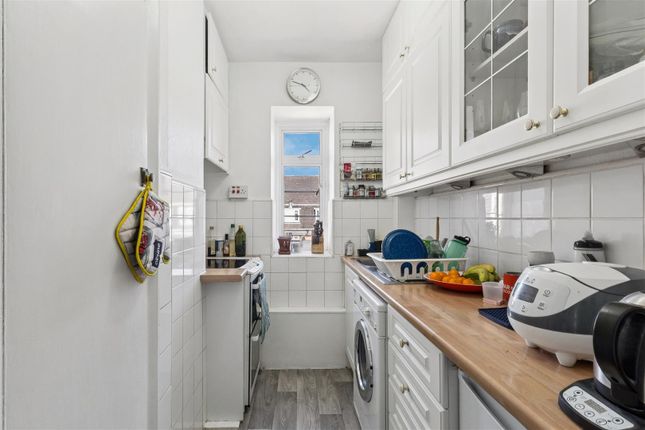 169, Sutton Court Road, London photo 4