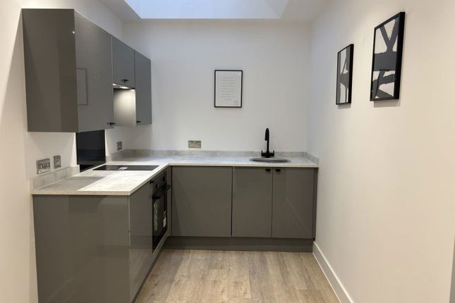 Aspect Point, Wentworth Street photo 2