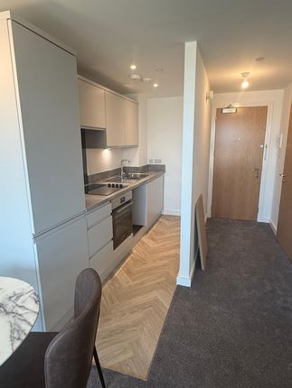 Apartment 216  Willow Court, Salford photo 4