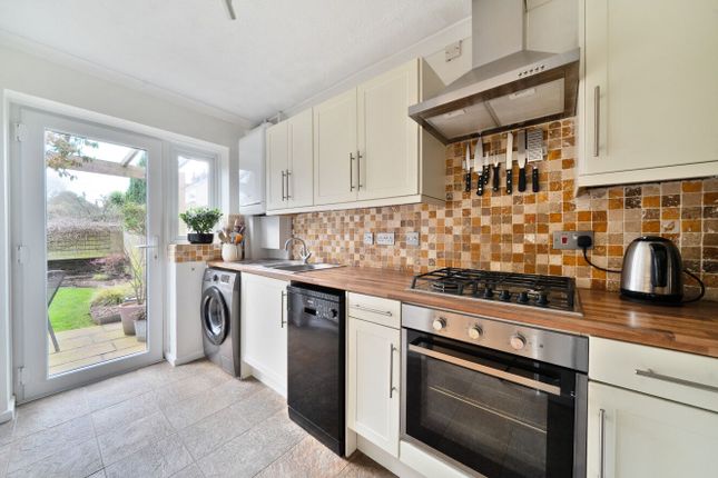 15 Bucknill Close, Exminster, Exeter photo 3