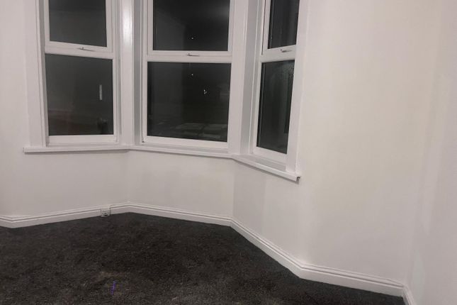 2, Roderick Street, Leeds photo 3