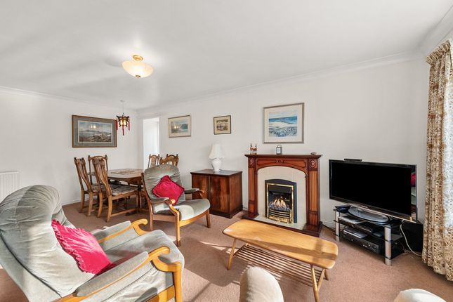 10 Beechwood Gardens, Stirling photo 4