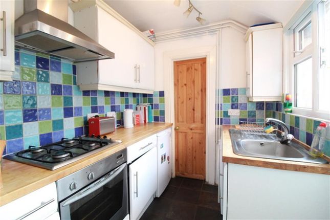 Howard Road, Wokingham photo 4