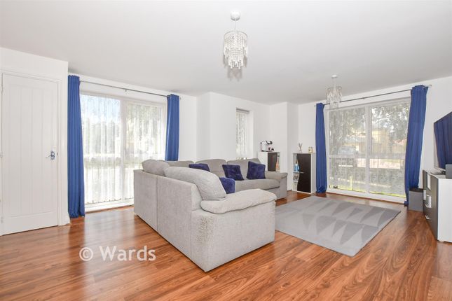 12, Wills Crescent, West Malling photo 4