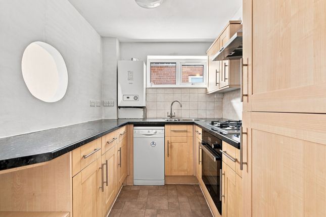 221 Dedworth Road, Windsor photo 3
