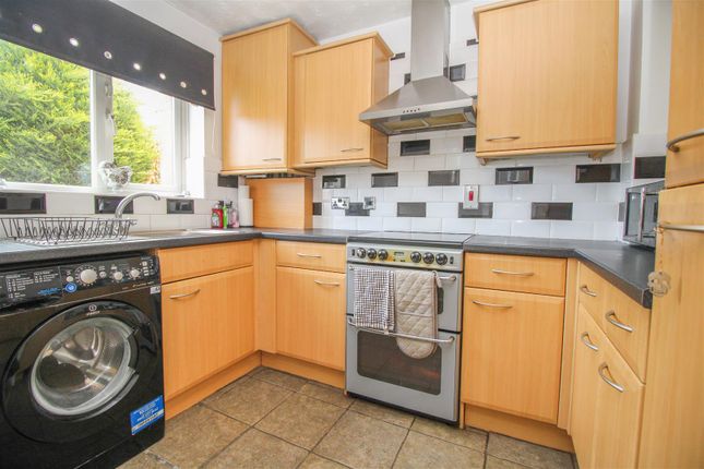 10, Markwell Wood, Harlow photo 4