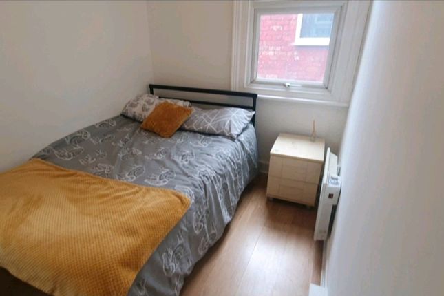 Thumbnail Shared accommodation to rent in Rostherne Street, Salford
