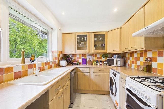 28 Dell Farm Road, Ruislip photo 3