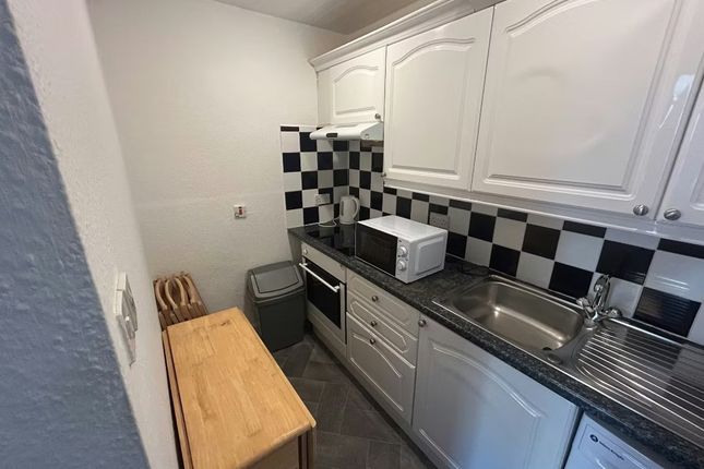 Flat 2F3, 21, Bryson Road, Edinburgh photo 4