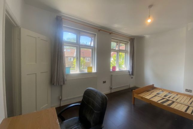3 Bedroom Dockers Cottage To Rent