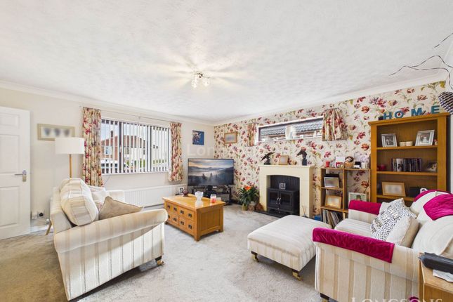 Woodcote, Hills Road, Thetford photo 3