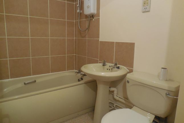 Flat for sale in Riley Crescent, Wolverhampton