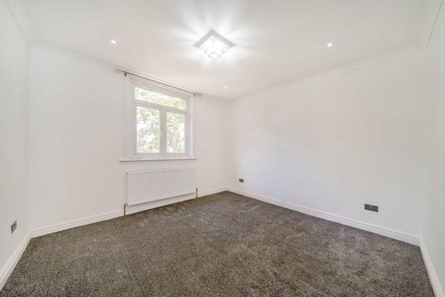 2B, Beatrice Avenue, London photo 3