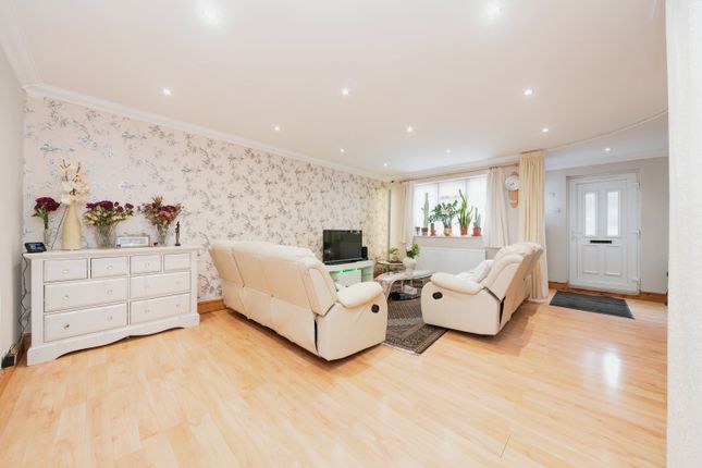 Terraced house for sale in Bisham Close, Carshalton