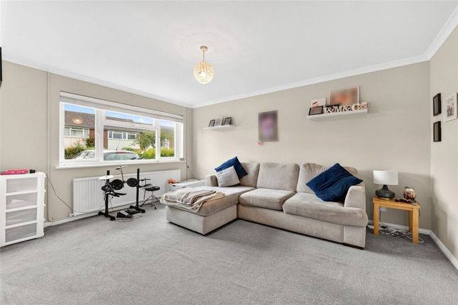 92, Southwood Avenue, Woking photo 4