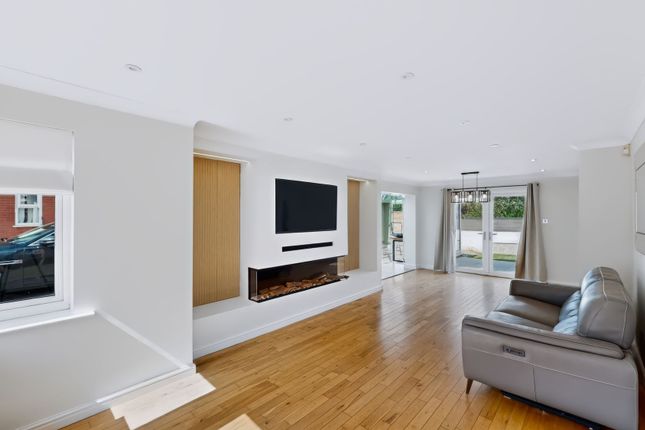 20 Copperfields, Bolton photo 2