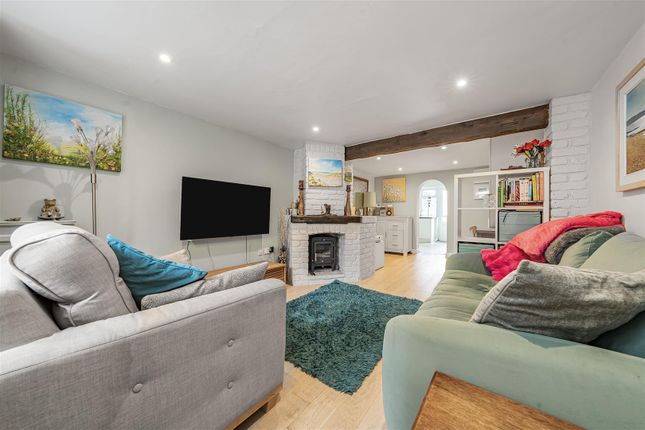 3 Stratton Cottage, Fifield Road, Maidenhead photo 2