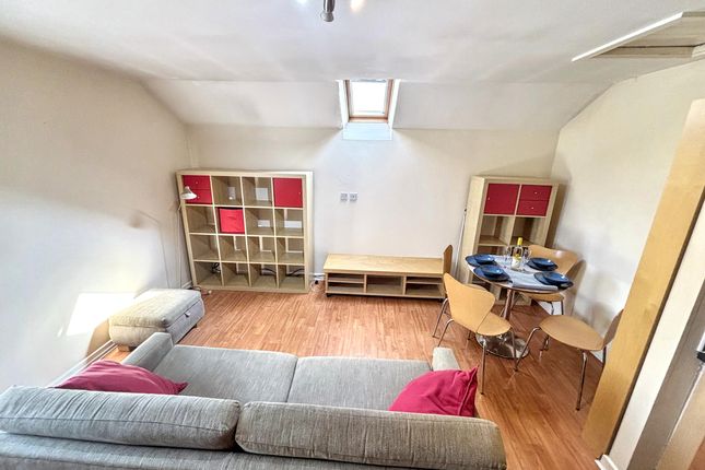 15 St. Vincent Court, Pudsey photo 3