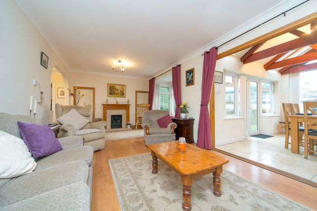 20, Maes Padarn, Caernarfon photo 3