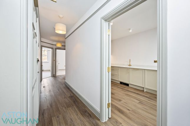 Flat 2, 8-9 Kings Road, East Sussex photo 4