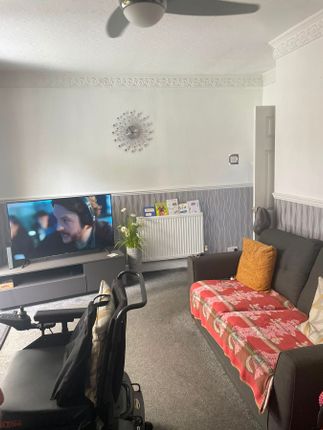 23, Northumberland Avenue, Nuneaton photo 4