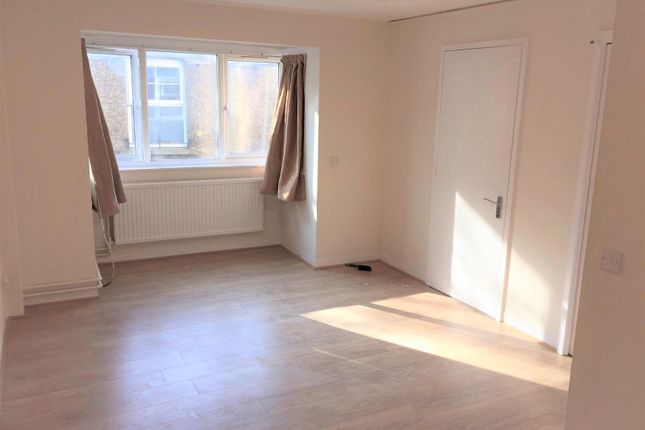 Thumbnail Studio to rent in Rookwood Road, London