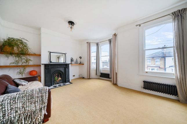 62b, Dunstans Road, London photo 2