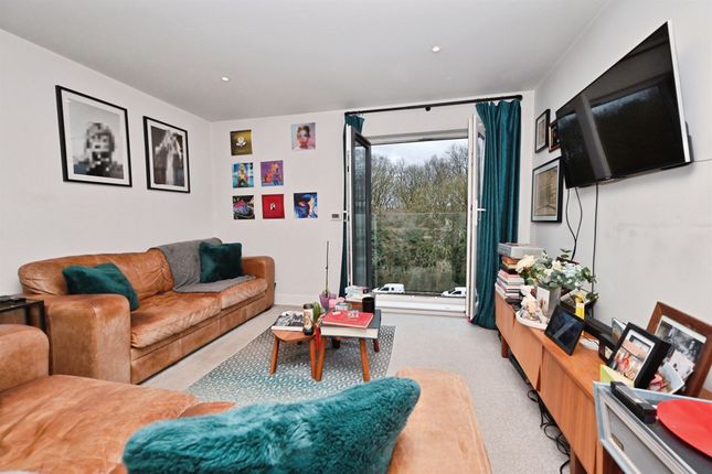 22, Woodland Court, Soothouse Spring, St. Albans photo 4