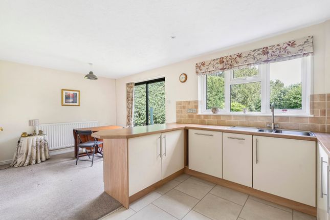 2, Moorend Glade, Cheltenham photo 4