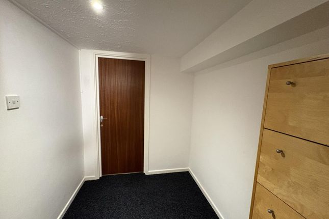 5, Swonnells Court, Lowestoft photo 3
