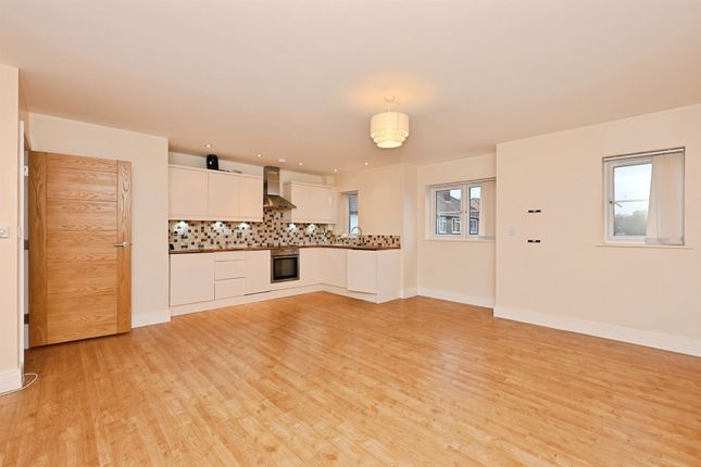 Lowfield Lane, Hoddesdon photo 3