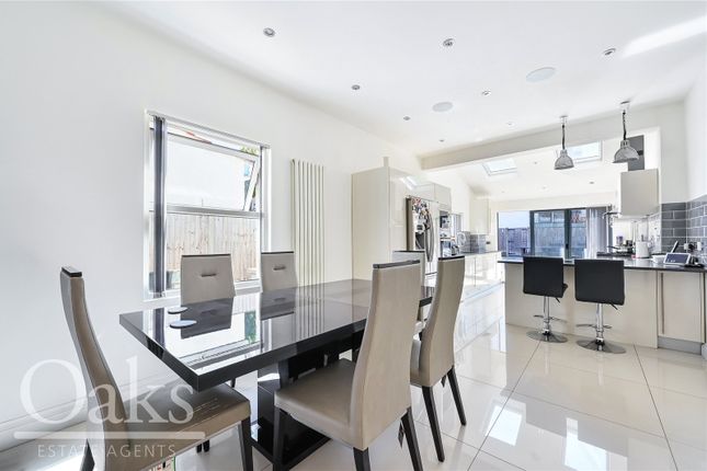 8, Ardfern Avenue, London photo 2