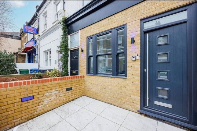 Flat for sale in North Cross Road, London