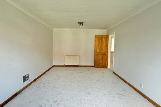 66, Ridgewood Gardens, Bexhill-on-Sea photo 3