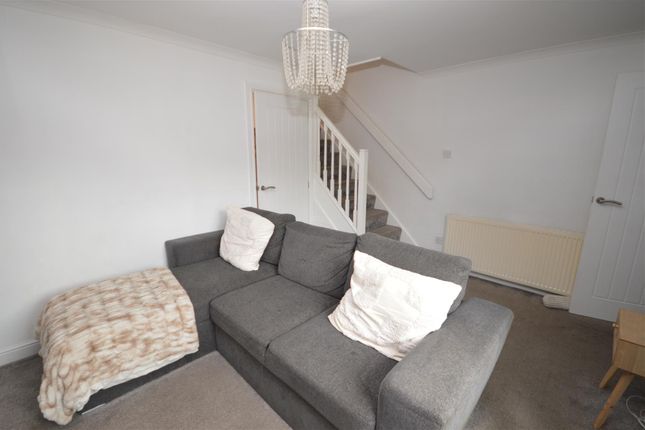 10, Bosworth Avenue, Normanton photo 3