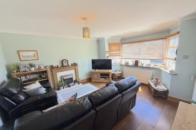 106, Youlgreave Drive, Sheffield photo 5