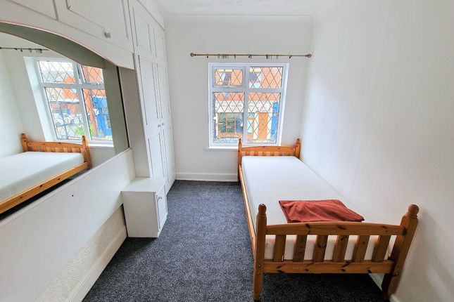 Shared accommodation to rent in Elliott Street, Tyldesley
