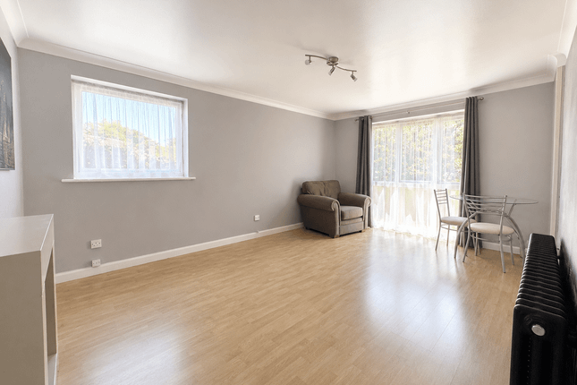 19, Lupin Drive, Chelmsford photo 3
