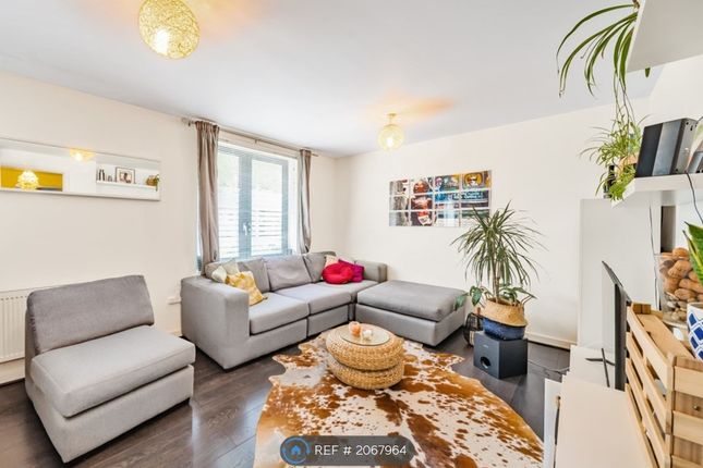 Thumbnail Flat to rent in Hollyfield, London