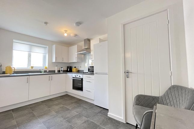 Flat 1, 10, Foxglove Gardens, Plymouth photo 3