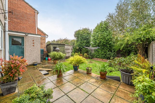 9, Cossham Close, Bristol photo 3