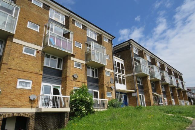 Thumbnail Flat to rent in Chatham Close, Salisbury