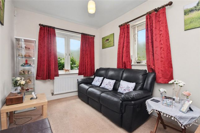 2, Davy Road, Castleford photo 2